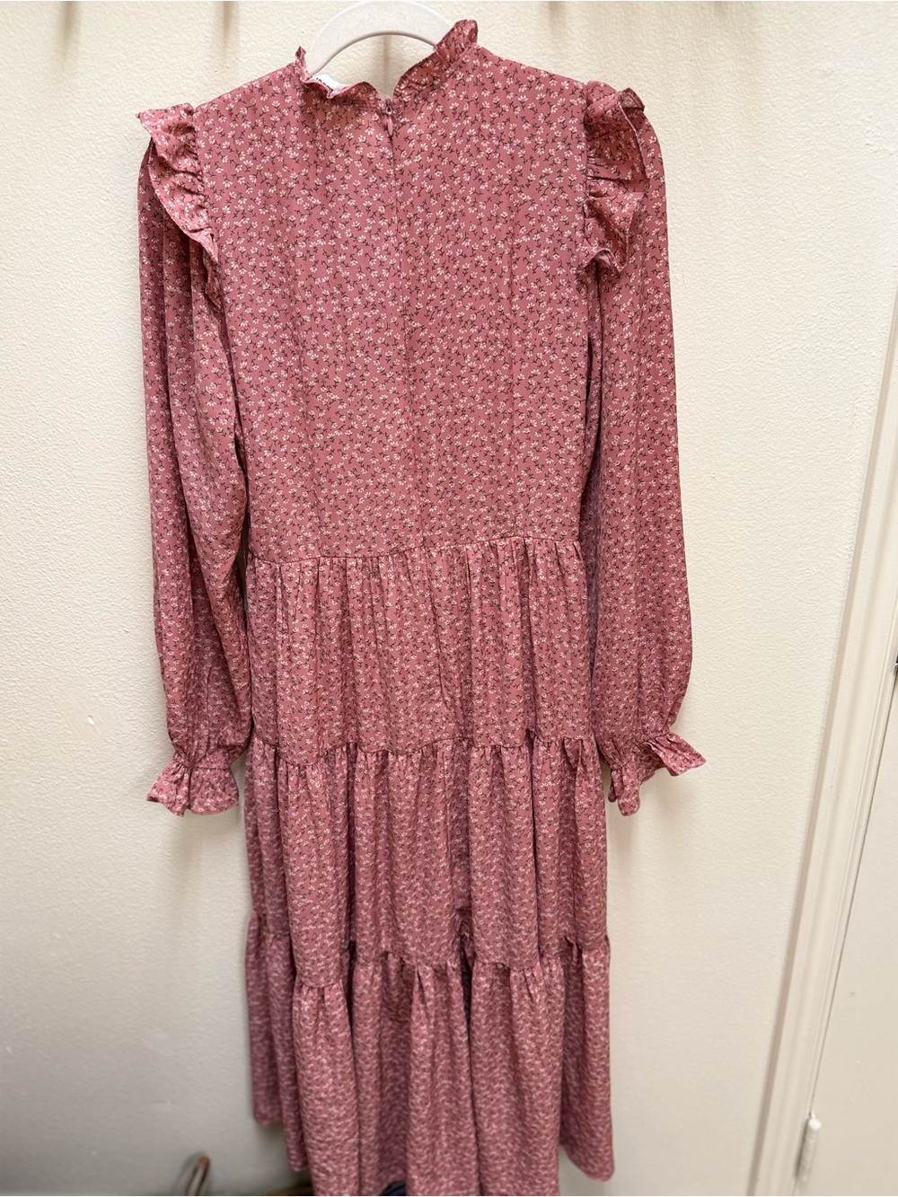 &Merci Mauve Ditsy Floral Smocked Maxi Dress - Picture 4 of 4